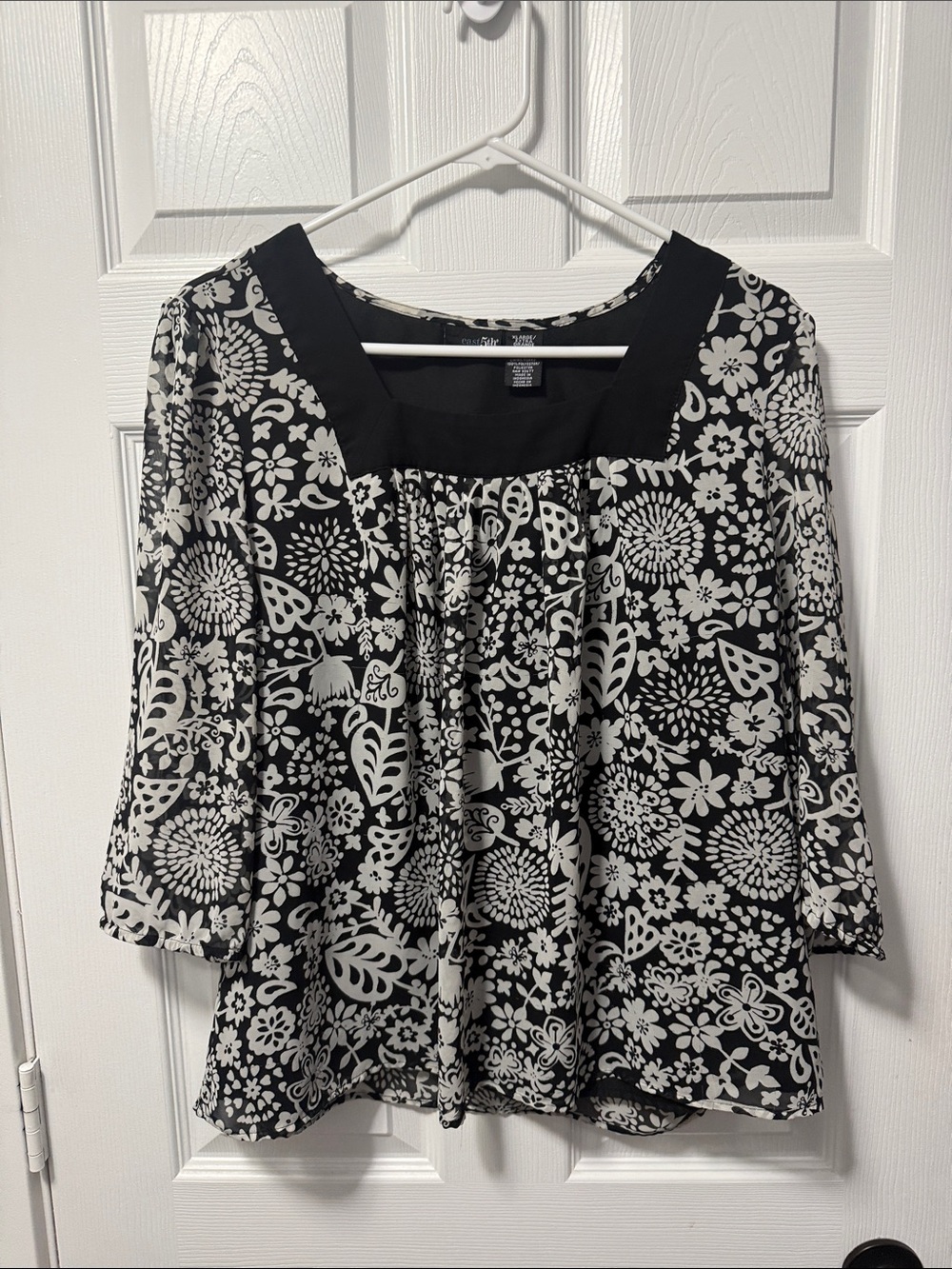 East 5th Black and White Floral Square-Neck Blouse